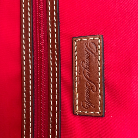 NEW AUTHENTIC DOONEY AND BOURKE WEEKENDER DUFFEL - Picture 5 of 8